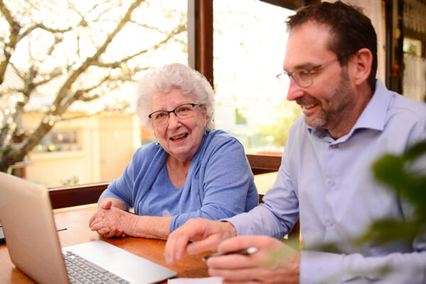 Happy-customer-beverly-600x400
